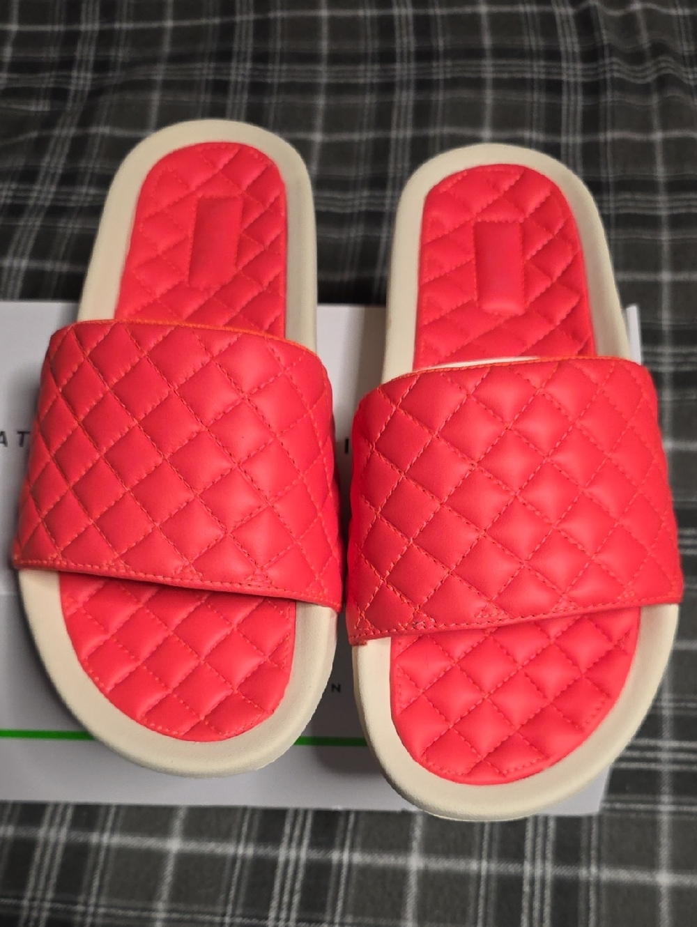 APL LUSSO SLIDES
